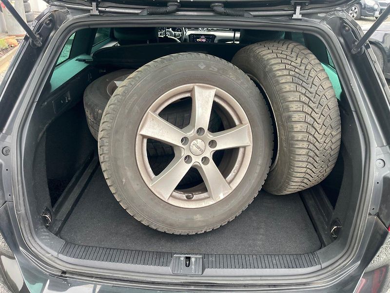 Volkswagen Passat (2017) 2.0 TDI R-Line LED , NAVI - fotka 11 z 14