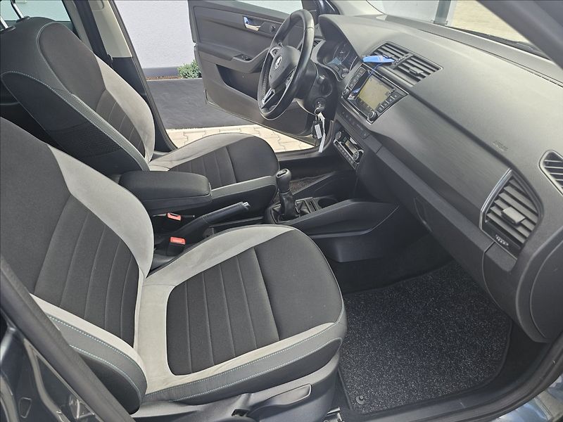 Škoda Fabia III 1,2TSi 66KW Ambition - fotka 32 z 48