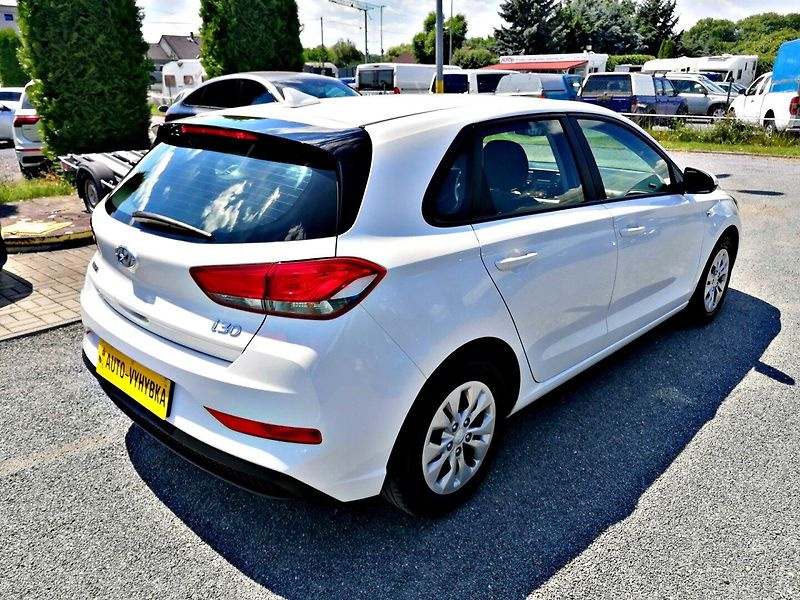 Hyundai i30 (2022) 1.0 T-GDi 88kw ČR, DPH - fotka 4 z 19
