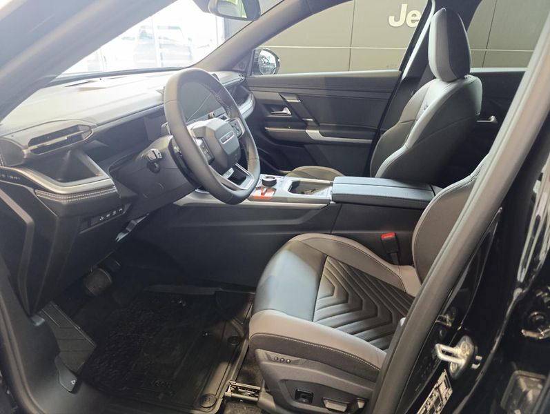 Jeep Compass (2026) 1,6 Plug-in Hybrid 225k  Summi - fotka 8 z 18