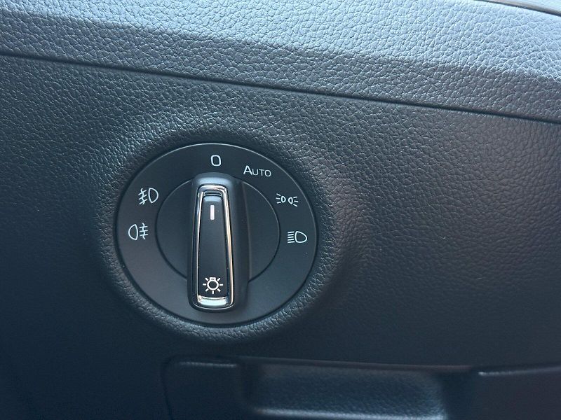 Škoda Superb (2021) Combi 2.0 TDI 110 kW DSG Style - fotka 15 z 25