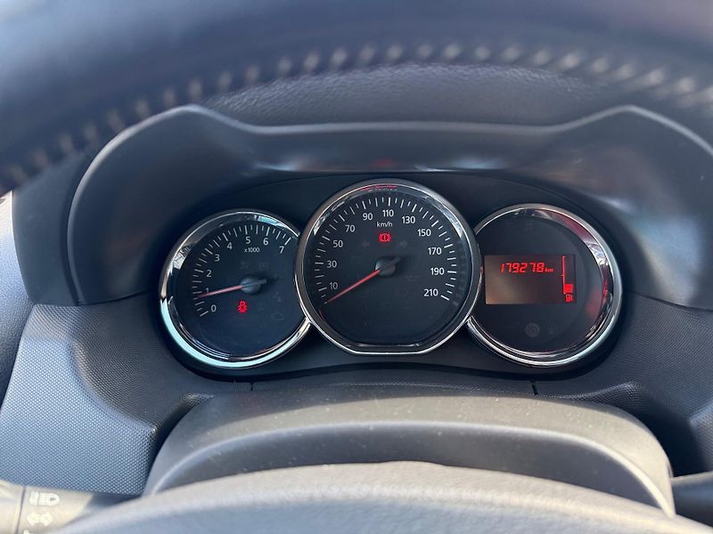 Dacia Duster (2016) 1,2TCe 92 kW Prestige - fotka 17 z 24