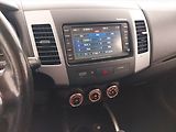 Mitsubishi Outlander (2011) 2.2 DI-D, 4X4, 7 míst - náhled 12