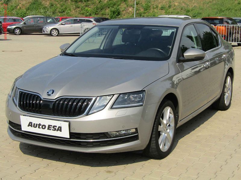 Škoda Octavia (2019) 1.5 TSi, ČR, Style, LED, navi - fotka 3 z 16