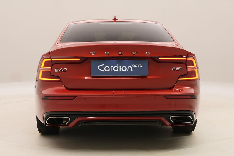 Volvo S60 B5 AWD R-DESIGN AUT  - fotka 11 z 48