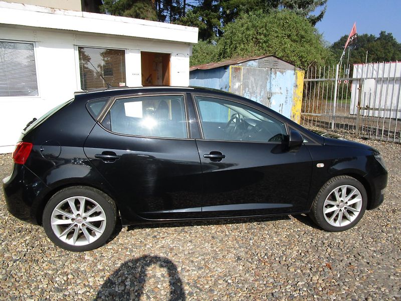 Seat Ibiza 1,2TSI-63KW-NOVÁ STK+OLEJ - fotka 5 z 13