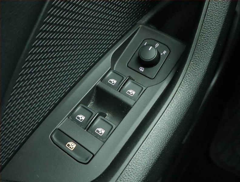 Škoda Octavia (2023) Ambition 2.0 TDI, ČR,1.maj - fotka 14 z 15