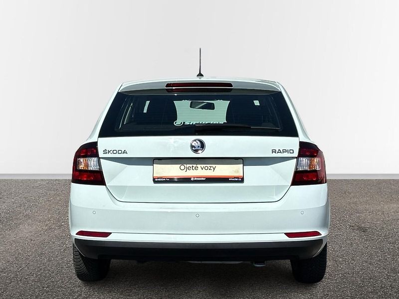 Škoda Rapid AMBITION - fotka 17 z 23