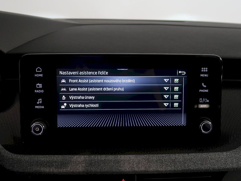 Škoda Scala (2025) SELECTION 1.0TSI 85KW - fotka 25 z 38