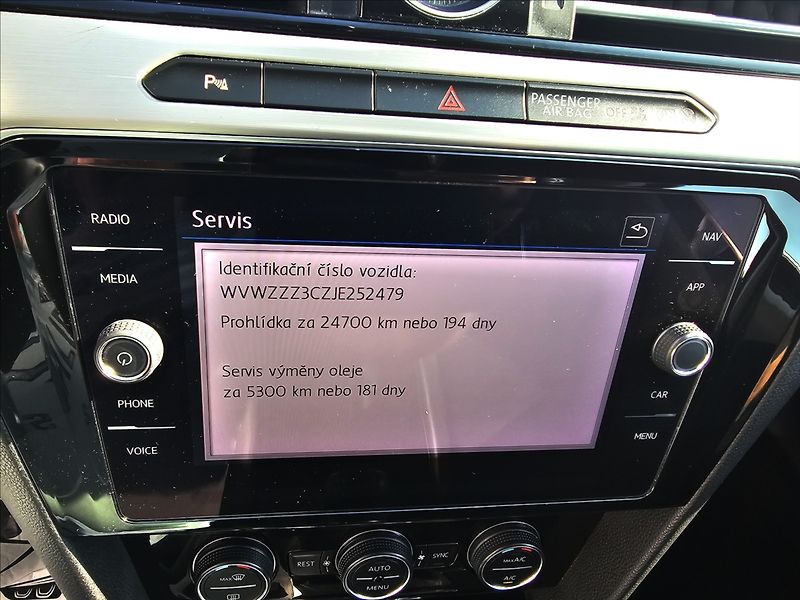 Volkswagen Passat B8 2,0TDi110KW COMFORTLINE - fotka 22 z 49