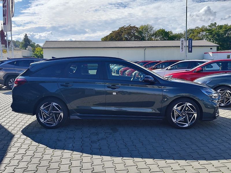 Hyundai i30 1.5 T-GDI/103kW N-Line DCT - fotka 4 z 35