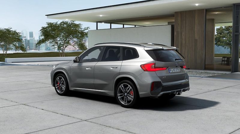 BMW X1 xDrive25e - fotka 3 z 14