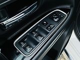 Mitsubishi Outlander 2.4i+HYBRID 4x4 SERVISKA TAŽNÉ - náhled 38