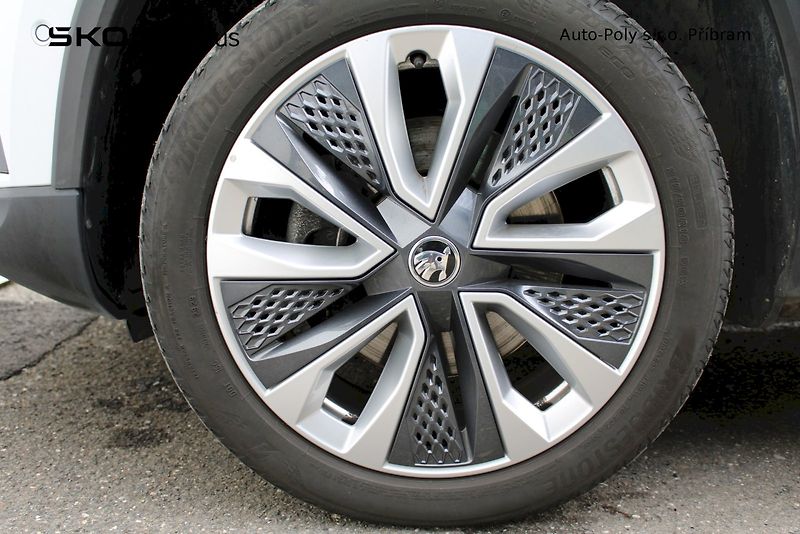 Škoda Karoq (2023) Style Exclusive 1.5TSI / 110kW - fotka 24 z 24