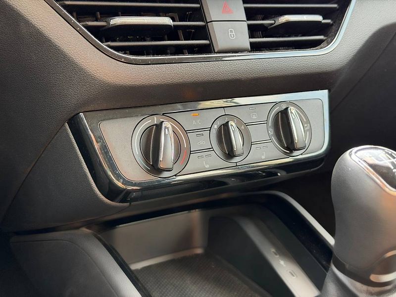 Škoda Kamiq Selection 1,0 TSI 85 kW 6° MP - fotka 13 z 23