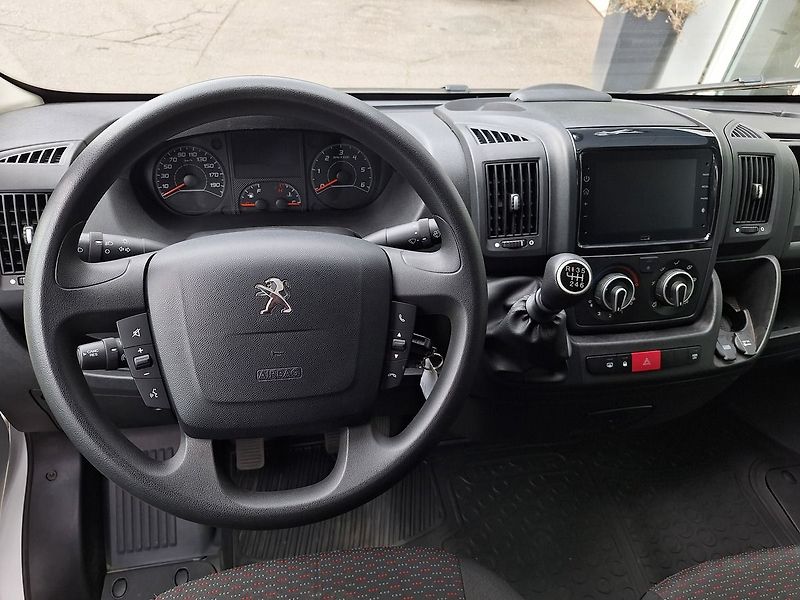 Peugeot Boxer (2024) FG 3500 L3H2 BHDi 140k MAN6 - fotka 11 z 17
