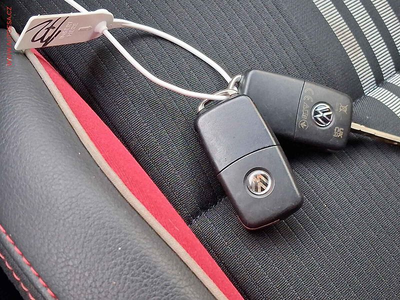 Volkswagen Golf (2011) 2.0 TSi, GTi, DSG - fotka 19 z 20