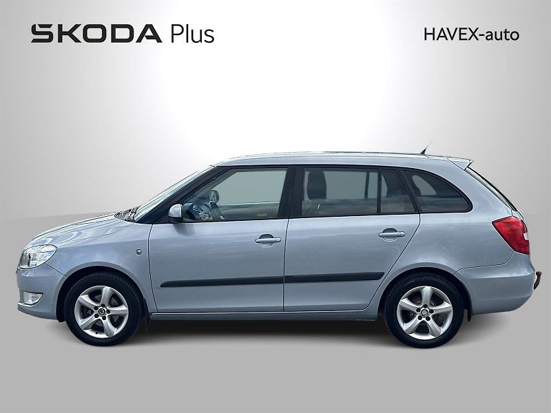 Škoda Fabia (2010) Combi 1.2 TSI Ambiente + - fotka 3 z 26