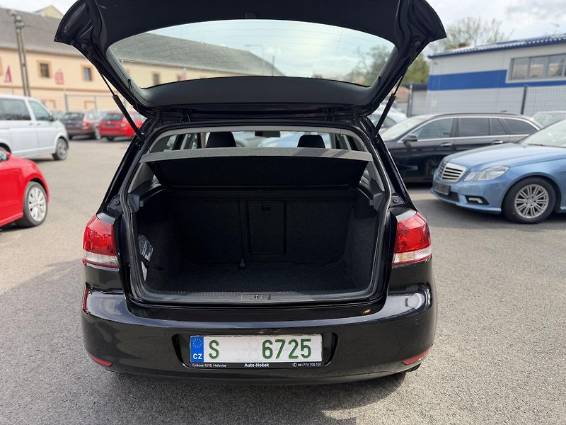 Volkswagen Golf 1.2 TSI 63kw, MOVE  - fotka 7 z 9
