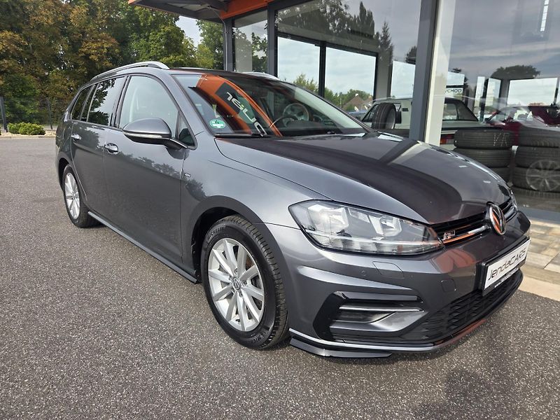 Volkswagen Golf (2018) 1.4 TSI R-LINE - fotka 3 z 8