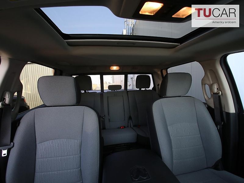 RAM 1500 (2023) Classic 5.7 V8 HEMI - fotka 38 z 44