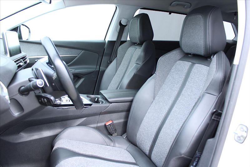 Peugeot 5008 1.6i 133kW ALLURE 1.MAJITEL ČR - fotka 10 z 28