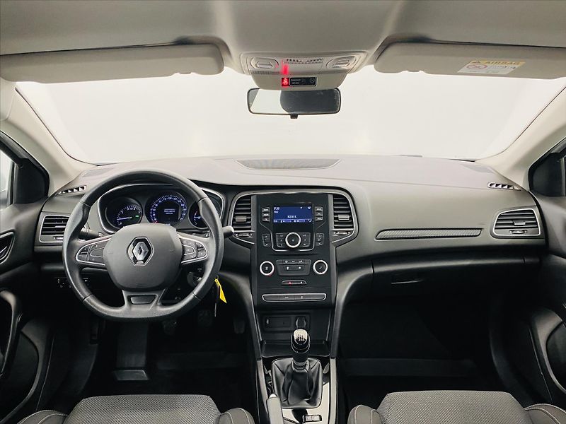 Renault Mégane 1,3 TCe 85 kW 1. maj. ČR - fotka 9 z 25