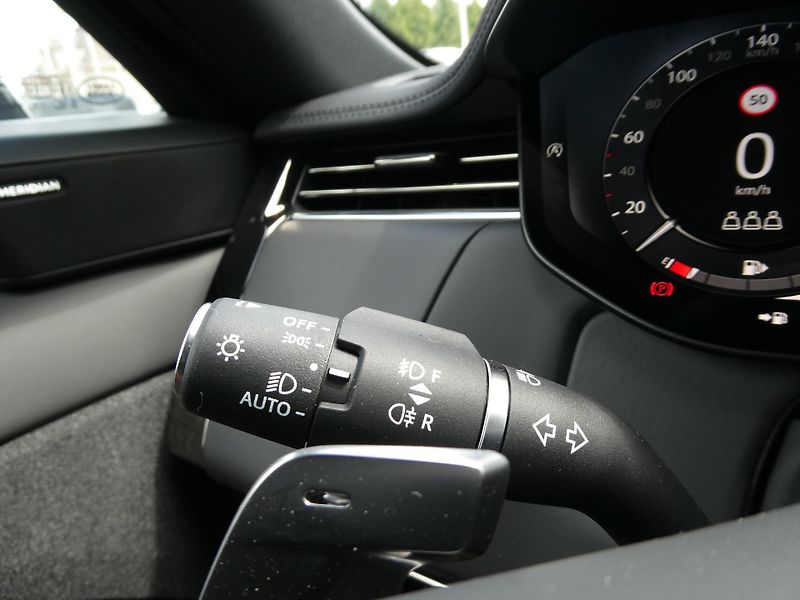 Land Rover Range Rover Sport (2026) 3,0 Dynamic SE D250 - fotka 20 z 39