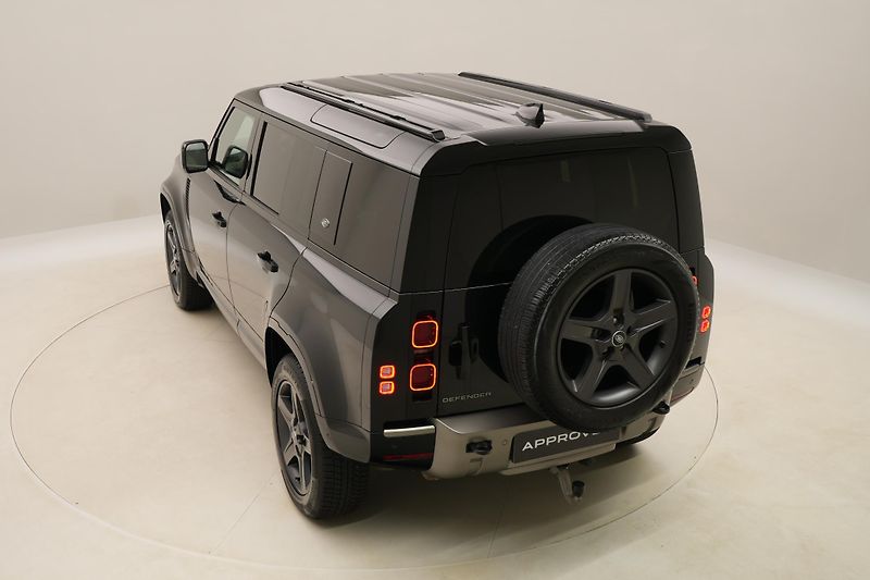 Land Rover Defender 110 D300 X-DYNAMIC AWD AUT CZ - fotka 17 z 49