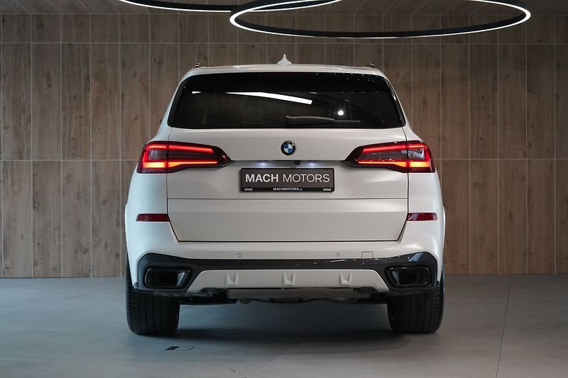 BMW X5 40d xDrive, Nezávislé, Vzduch - fotka 11 z 50