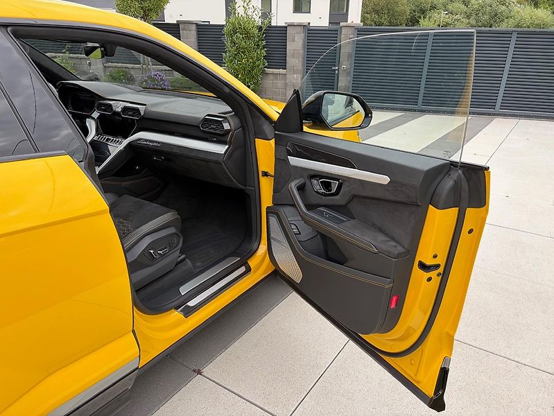 Lamborghini Urus (2019) 4.0 - V8 - KERAMIKY  - fotka 27 z 43