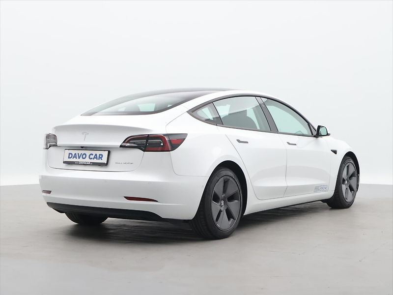 Tesla Model 3 Long Range 79kWh AWD sOH 93,3% - fotka 7 z 31