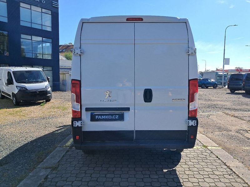 Peugeot Boxer Furgon 3500 L3H2 BlueHDi 165k - fotka 6 z 20