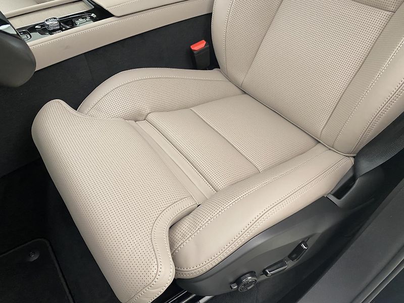 Volvo XC90 (2026) T8 AWD RECHARGE BRIGHT PLUS 7m - fotka 21 z 55
