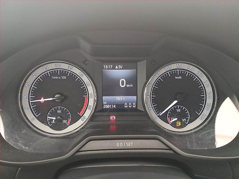 Škoda Octavia (2017) 2.0 TDI, Serv.kniha, Navi - fotka 11 z 17