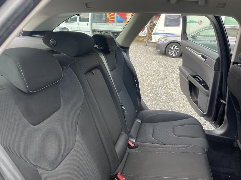 Ford Mondeo 2.0TDCi 150PS MANUAL COMBI STK - fotka 123 z 154