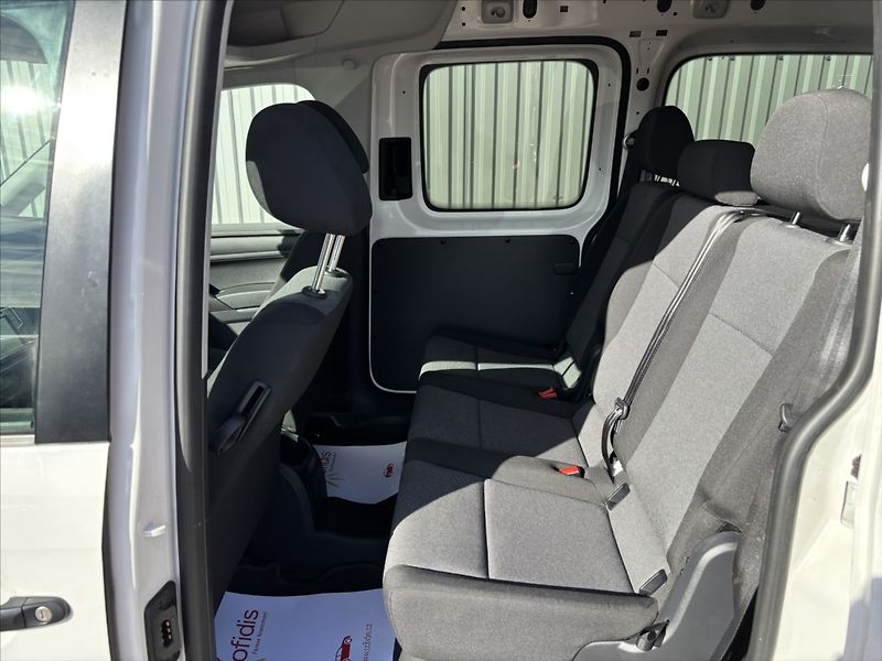 Volkswagen Caddy Maxi 2.0 TDi Comfortline - fotka 9 z 13