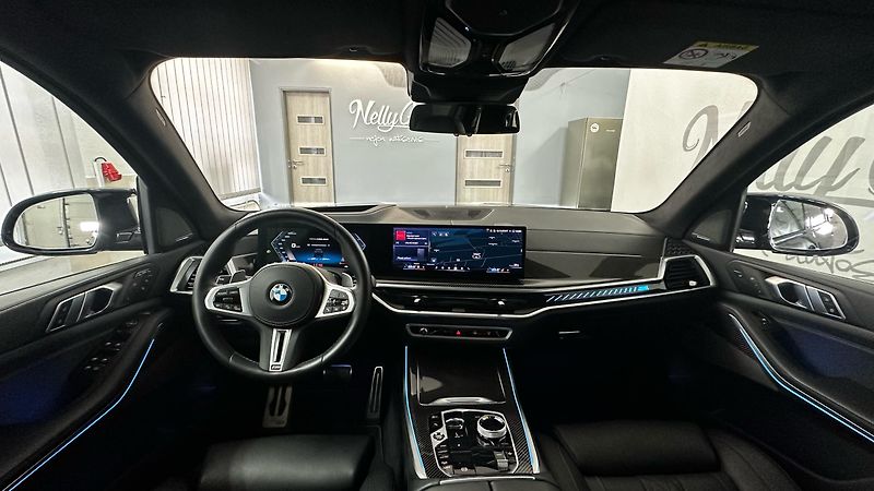 BMW X7 M60i X-DRIVE / ZÁRUKA / 7 MÍST - fotka 35 z 67