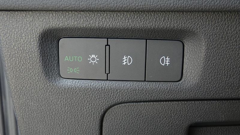 Škoda Octavia Combi 2,0 TDI Ambition - fotka 10 z 23