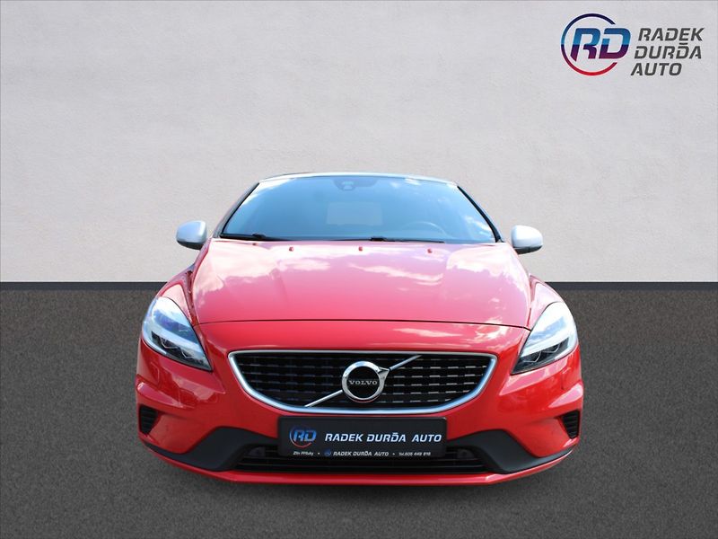 Volvo V40 2,0 D3  R-DESIGN,AUTOMAT - fotka 2 z 36