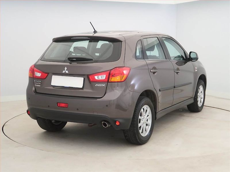 Mitsubishi ASX (2015) 1.6 MIVEC, ČR,1.maj - fotka 5 z 18