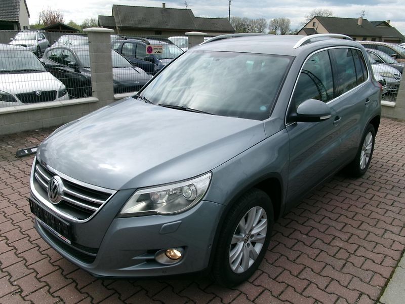 Volkswagen Tiguan (2010) 2,0TDI DSG AC 4x4 TEMP TAŽNÉ - fotka 1 z 31