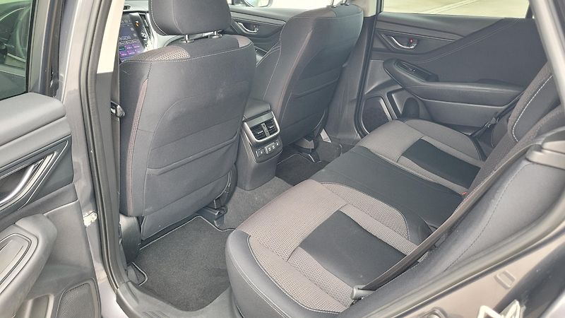 Subaru Outback 2,5i LPG 2035 - fotka 15 z 25