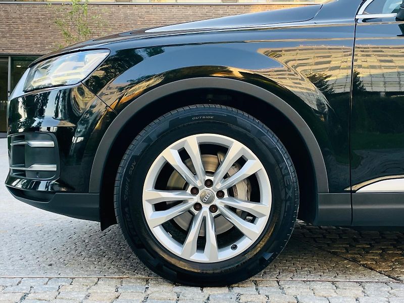 Audi Q7 3.0TDI AUT VÝHŘEV QUATTRO - fotka 52 z 54