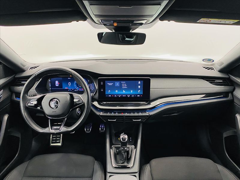 Škoda Octavia 2,0 TDI 110kW SportLine - fotka 9 z 26