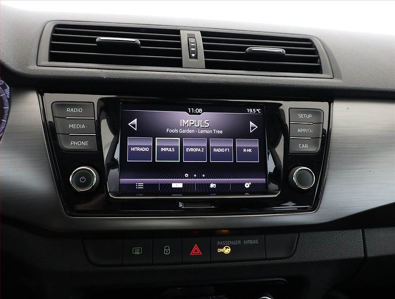 Škoda Fabia (2019) Style 1.0 TSI, Serv.kniha - fotka 11 z 16
