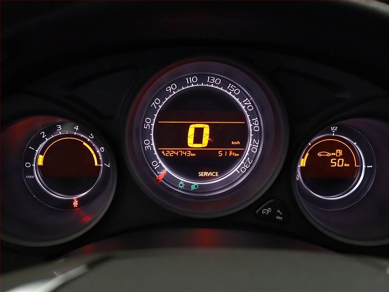 Citroën C4 (2014) 1.6 HDi, Serv.kniha, po STK - fotka 9 z 11