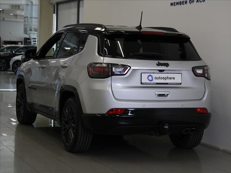 Jeep Compass 1,3 i AT Anniversary Kamera ČR - fotka 3 z 29