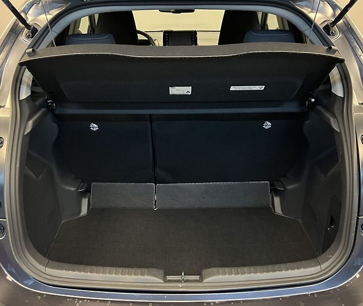 Toyota Yaris 1,5 Hybrid AT COMFORT STYLE TE - fotka 11 z 16