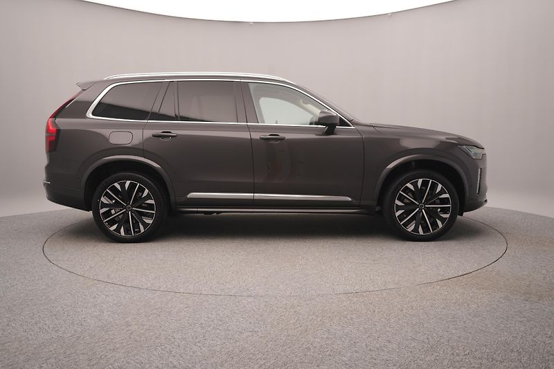 Volvo XC90 (2026) B5 AWD AUT BRIGHT ULTRA 7-míst - fotka 13 z 28
